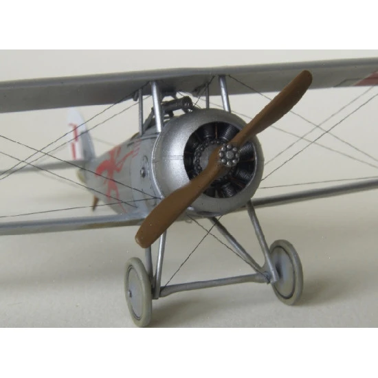 Scale plastic model airplane Nieuport 24 French biplane WWI 1/72 Roden 060 Scale plastic model airplane Nieuport 24 French biplane WWI 1/72 Roden 060