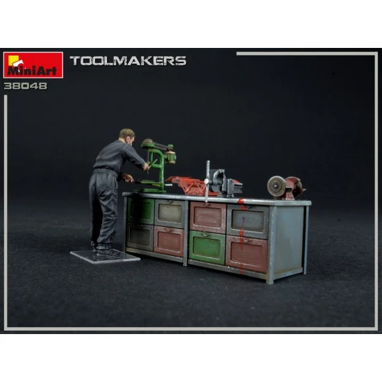 Miniart 38048 - 1/35 Toolmakers scale plastic model kit
