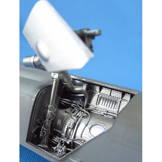 Metallic Details MDR48100 - 1/48 MiG-23. Wheel bays (for Trumpeter model kit)