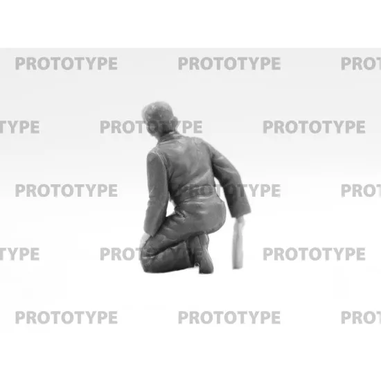 ICM 48088 - 1/48 USAAF Bomber Pilots and Ground Personnel (1944-1945) scale kit