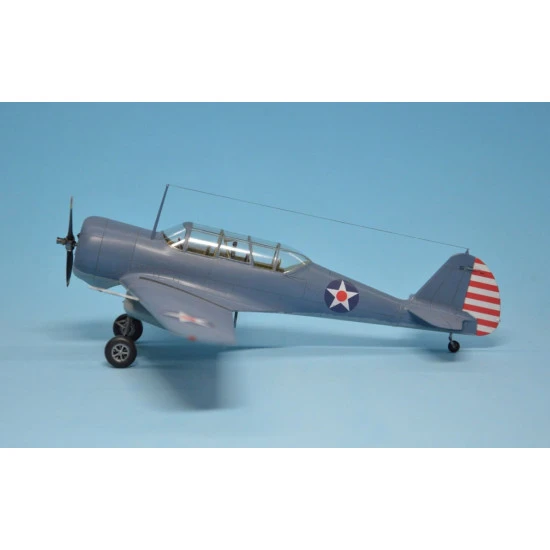 Dora Wings 48041 - 1/48 scale Curtiss-Wright SNC-1 plastic model kit aircraft