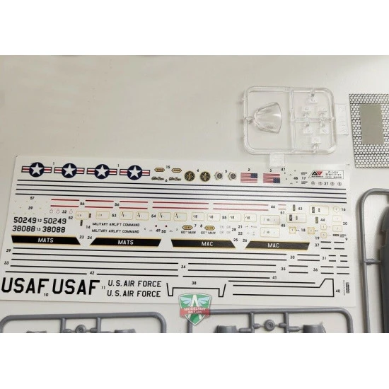 A&A Models 4402 - 1/144 - Lockheed C-141A Starlifter