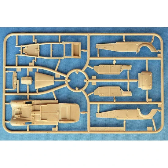 ACE 72577 - 1/72 - MB-770K Offener Tourenwagen - armoured cabriolet model