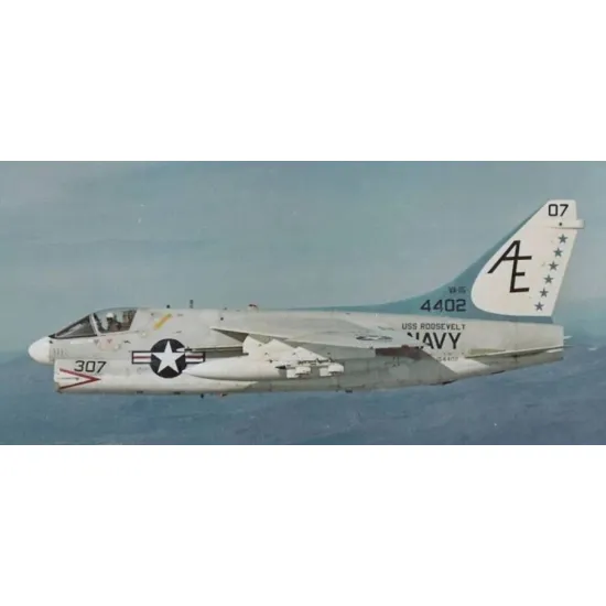 Us Stock Cat4 R48056 - 1/48 - A-7 A/B Corsair Ii Tail Ecm For Scale Model Aircraft