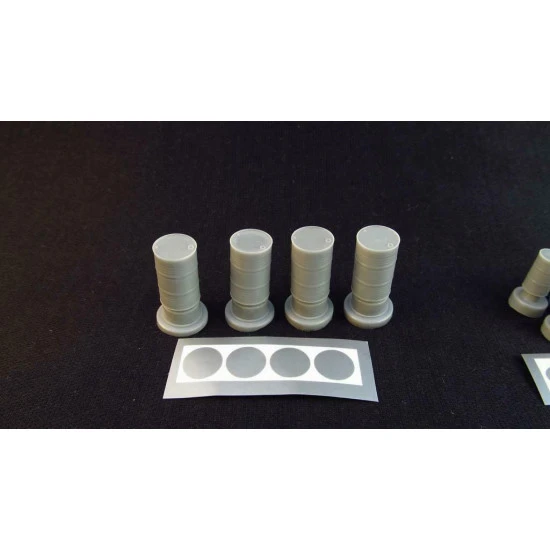 Metallic Details MDR4813 - 1/48 - Resin Drum 200 l (4 pcs)
