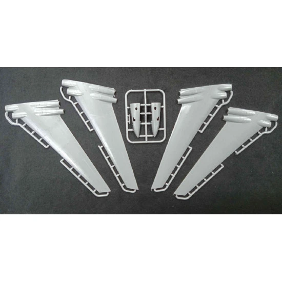 Mikro Mir 144-033 - 1/144 Myasishchev 3MD, scale plastic model aircraft