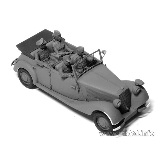 Fraulein, what are you doing today? German military men 5 fig 1/35 Master Box 3570