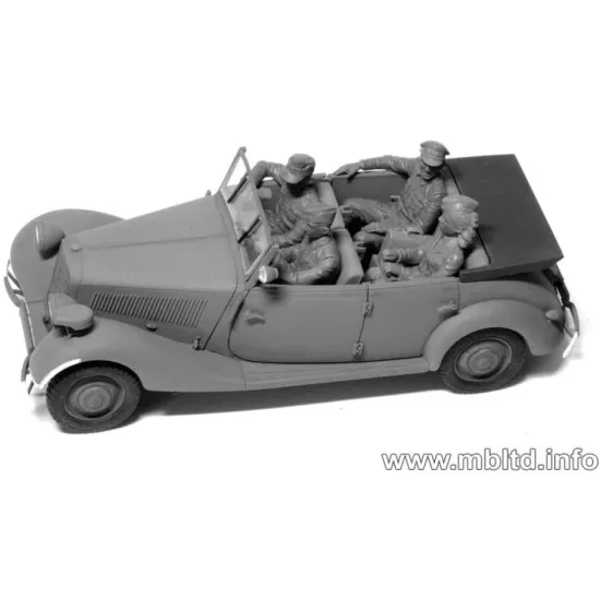 Us Stock Fraulein, What Are You Doing Today German Military Men 5 Fig 1/35 Master Box 3570