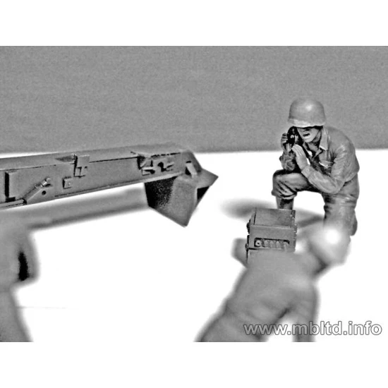 US Artillery Crew 6 fig WWII 1/35 Master Box 3577 US Artillery Crew 6 fig WWII 1/35 Master Box 3577