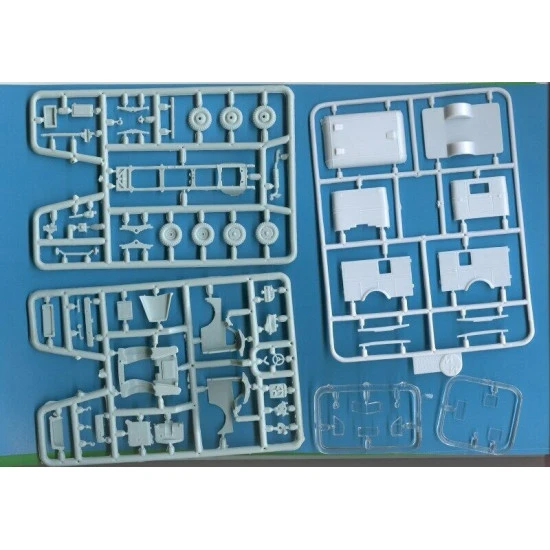 Military Wheels 7268 - 1/72 - Tacam Self-propelled Gun Plastic Model Kit