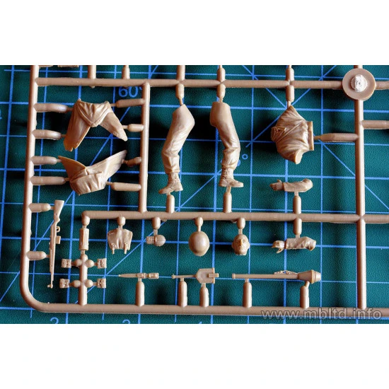 German Infantry. Western Europe. 1944-1945 4 fig WWII 1/35 Master Box 3584