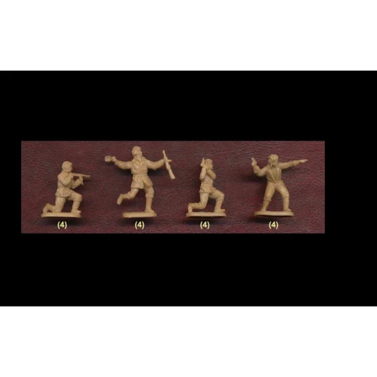 Orion 72042 - 1/72 - WWII Soviet Red Army Tankmen and Crew 1943-1945 Model Kit