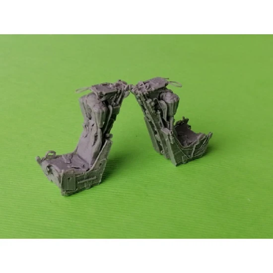 Kirrey 017 1/48 F-4 Phantom cockpit set (Zoukei Mura kit) with front wheel bay