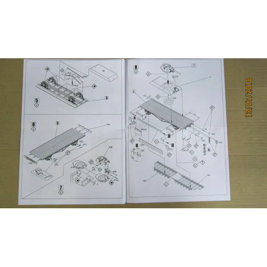 UMT 674 - 1/72 Tank Destroyer armored railway platform model kit