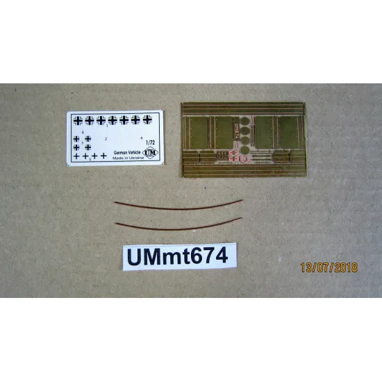 UMT 674 - 1/72 Tank Destroyer armored railway platform model kit