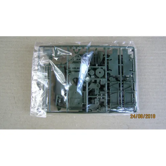 UMT676-01 - 1/72 UMT 676-01 BT-7A whell track tank with tank gun F-32