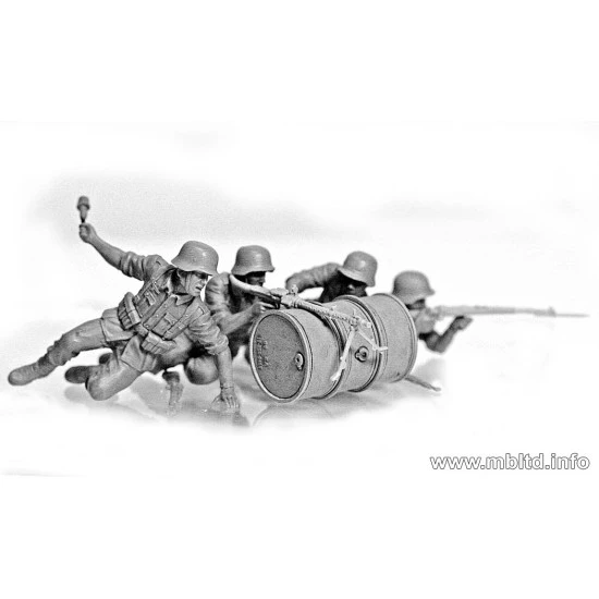 German Infantry, Eastern Front Battle Series 5 figures 1/35 Master Box 35102