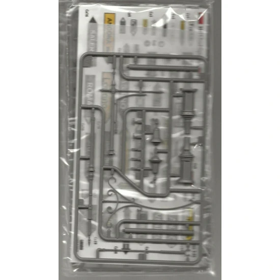 Miniart 35611 - 1/35 World War II road signs (Italy) scale model kit