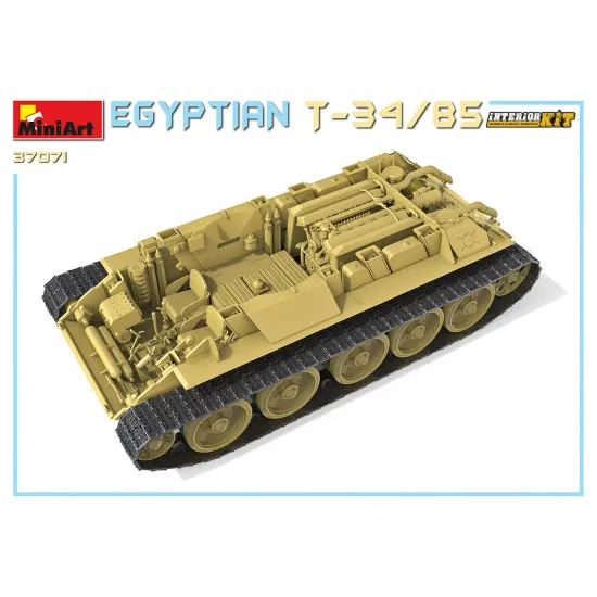 Miniart 37071 - 1/35 Egyptian tank T-34/85 with interior scale model kit