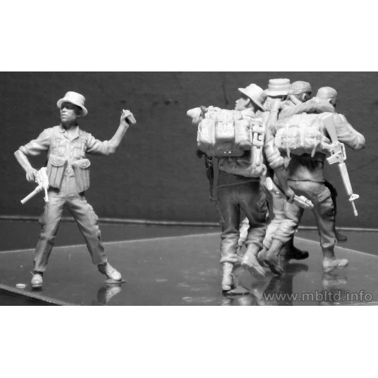 Head for the Huey, Vietnam War series 5 figures 1/35 Master Box 35107