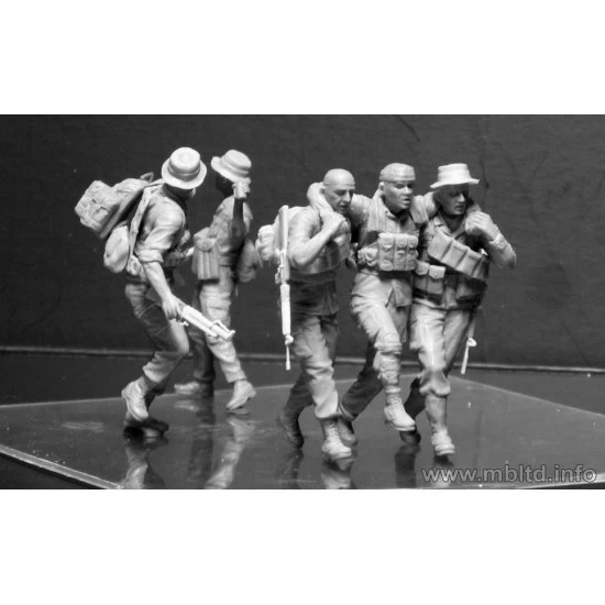 Head for the Huey, Vietnam War series 5 figures 1/35 Master Box 35107