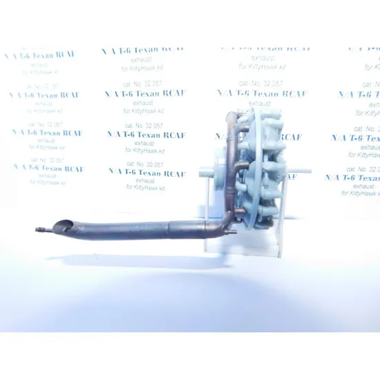 REXx 32057 - 1/32 NA T-6 Texan RCAF KittyHawk scale metal model kit