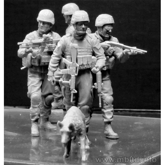 Modern US infantrymen. Cordon and Search 4 figures 1/35 Master Box 35154