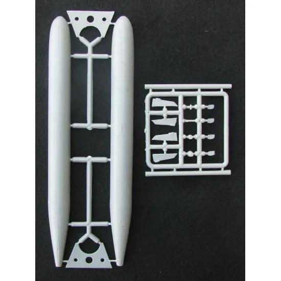 Mikro Mir 35-020 - 1/35 United States Navy Mark 18 torpedo scale model kit