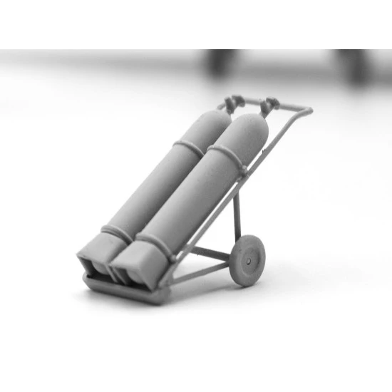 ICM DS4802 - 1/48 RAF Airfield WWII, 7 figures, scale model kit