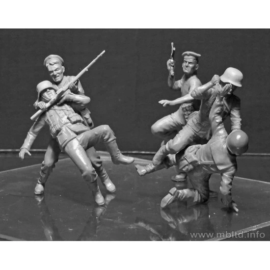 Soviet Marines and German Infantry, Hand-to-hand Combat, 1941-1942. Eastern Front Battle Series 5 figures 1/35 Master Box 35152
