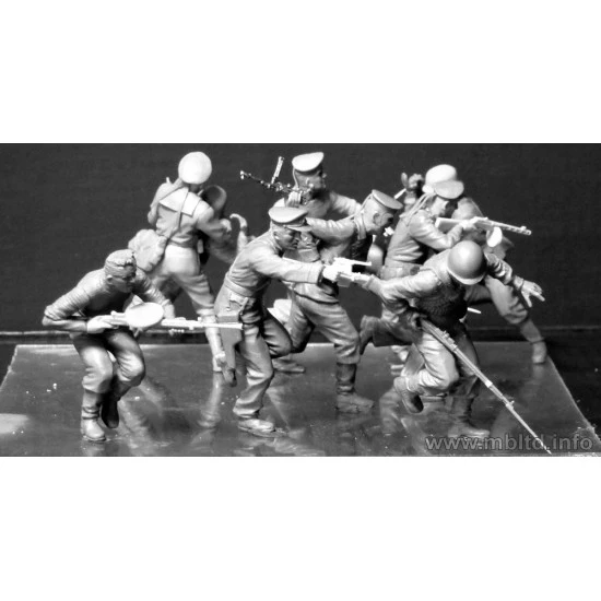 Soviet Marines, Attack, 1941-1942. Eastern Front Battle Series 5 figures 1/35 Master Box 35153 Soviet Marines, Attack, 1941-1942. Eastern Front Battle Series 5 figures 1/35 Master Box 35153