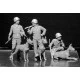 Dogs in service in the US Marine Corps, WW II era 3 figures 3 dogs 1/35 Master Box 35155