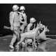 Dogs in service in the US Marine Corps, WW II era 3 figures 3 dogs 1/35 Master Box 35155