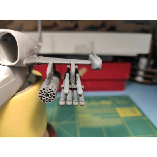 Metallic Details MDR48122 - 1/48 Ka-50. Stub wing with AT-16 Scallion and B-8V20