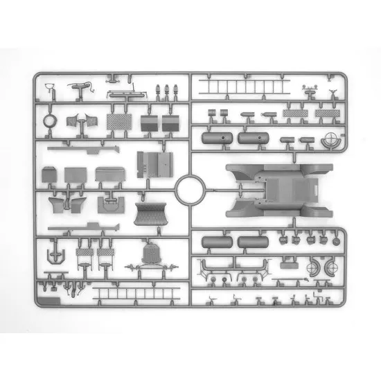 ICM 35606 - 1/35 Model T 1914 Fire Truck with Crew, scale plastic model kit