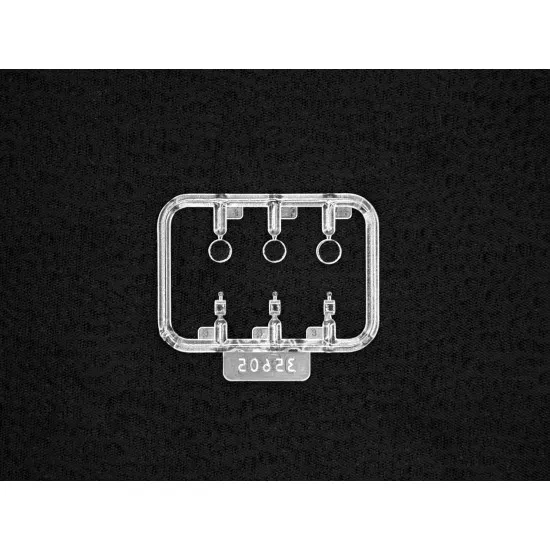 ICM 35606 - 1/35 Model T 1914 Fire Truck with Crew, scale plastic model kit