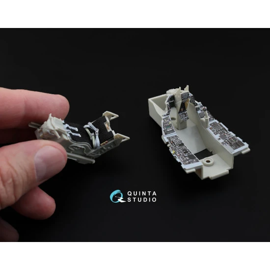 Quinta QD32003 - 1/32 3D-Printed coloured interior for F-16C Tamiya kit