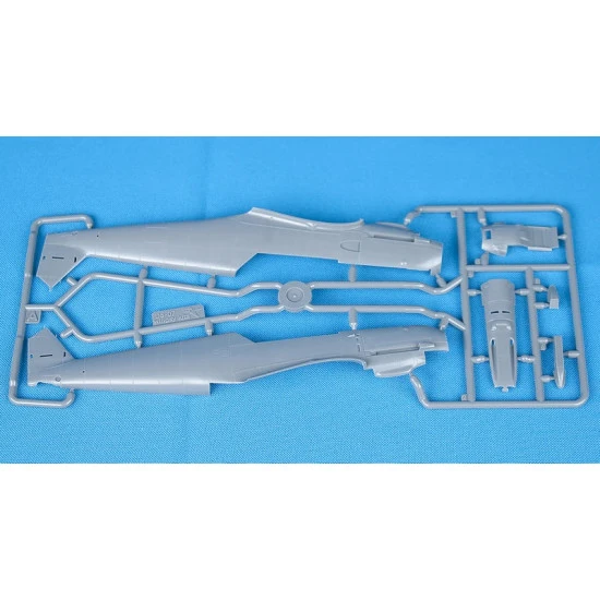 Wingsy Kits D5-10 - 1/48 Aircraft Messerschmitt Bf 109E-4 D5-10 scale model