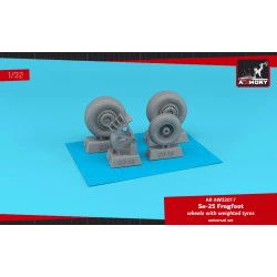 Armory AW32017 - 1/32 Sukhoj Su-25 Frogfoot wheels w/ weighted tires & mudguard