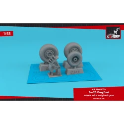 Armory AW48039 - 1/48 Sukhoj Su-25 Frogfoot wheels w/ weighted tires & mudguard