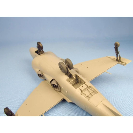 Metallic Details MDR48124 - 1/48 Harrier GR1/GR3. Landing gears with wheels for scale model Kinetic