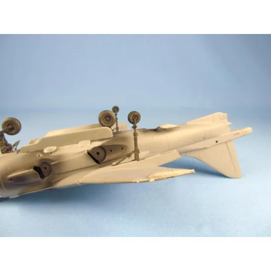 Metallic Details MDR48133 - 1/48 Harrier GR Mk.7/9. Landing gears with wheels for model kit Hasegawa