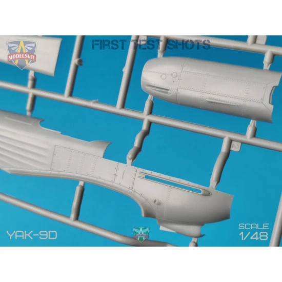 Model Svit 4809 - 1/48 Yak-9D Longe-range WWII fighter scale plastic model kit
