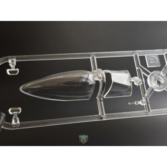 Model Svit 4818 - 1/48 F-82F/G Twin Mustang scale plastic model kit