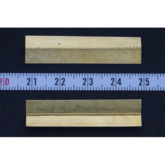 Mini World MW0001 - 1/32, 1/48, 1/72 Continuous piano hinges ( 2 pieces ) new