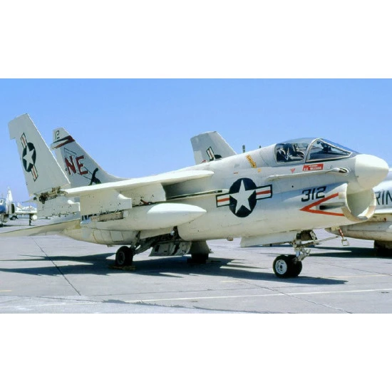 CAT4-R48069 - 1/48 USN Douglas Aero-1D 300 gal tank type 2, scale model kit