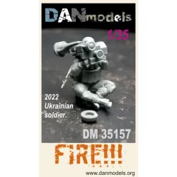Us Stock Dan Models 35157 1/35 - Ukrainian Soldier With Javelin Fgm-148. Fire. War 2022