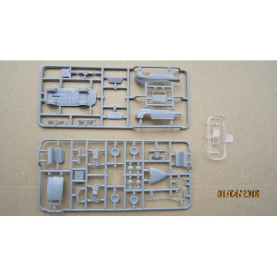 Military Wheels 7261 - 1/72 - GAZ-M20 Pobeda Cabriolet Soviet Car Model Kit