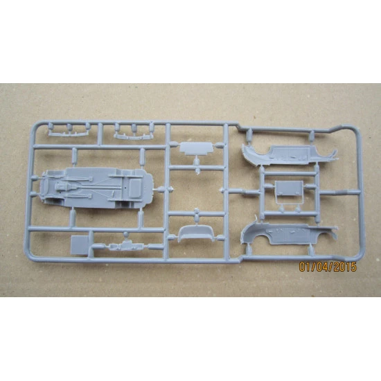 Military Wheels 7261 - 1/72 - GAZ-M20 Pobeda Cabriolet Soviet Car Model Kit