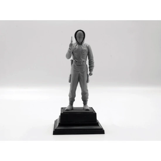 ICM 16210 1/16 Squid Game, scale plastic model kit